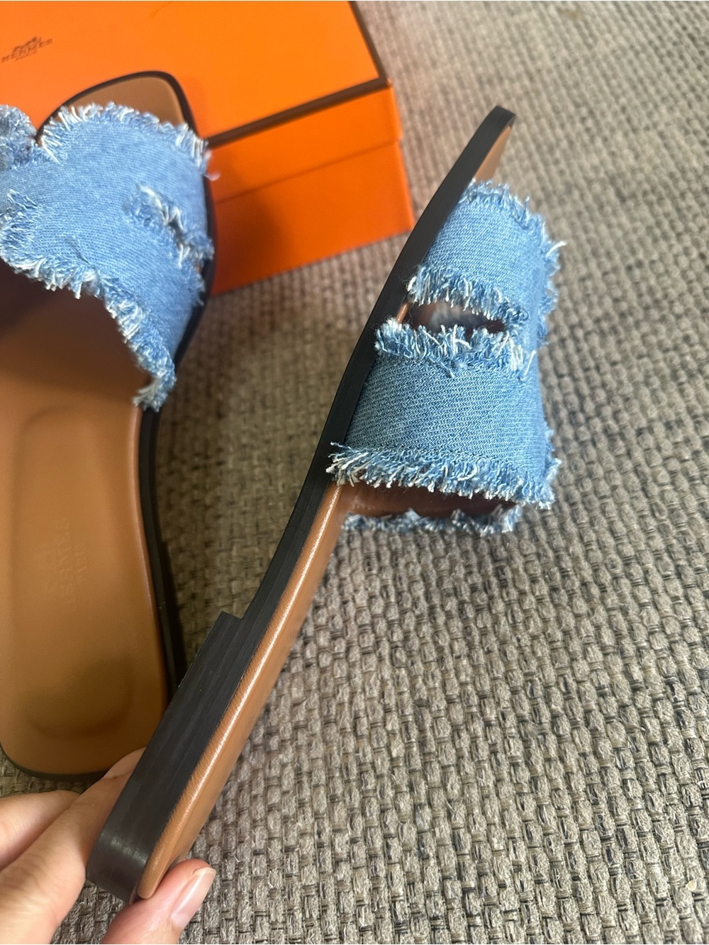 NEW in box HERMÈS Bleu Clair DENIM Fringe Oran Sandals - Picture 13 of 16